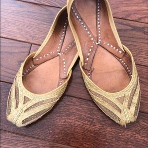 Handmade Leather Indian gold shoes - slippers